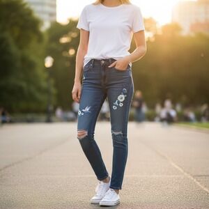 Levi's 711 Skinny Jeans Girls  Distressed‎ Floral Bird Embroidery Blue 8 Reg